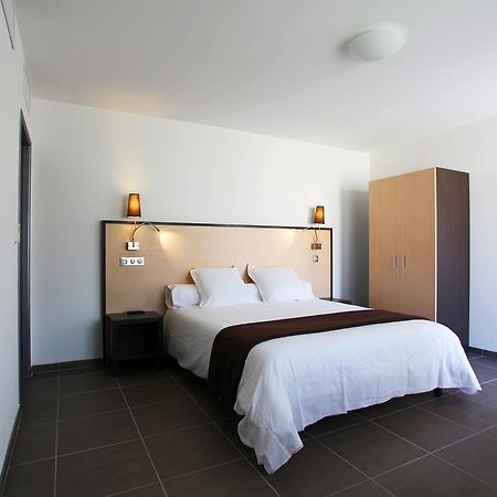 Hotel Restaurant Les Pielettes Le Rove ภายนอก รูปภาพ